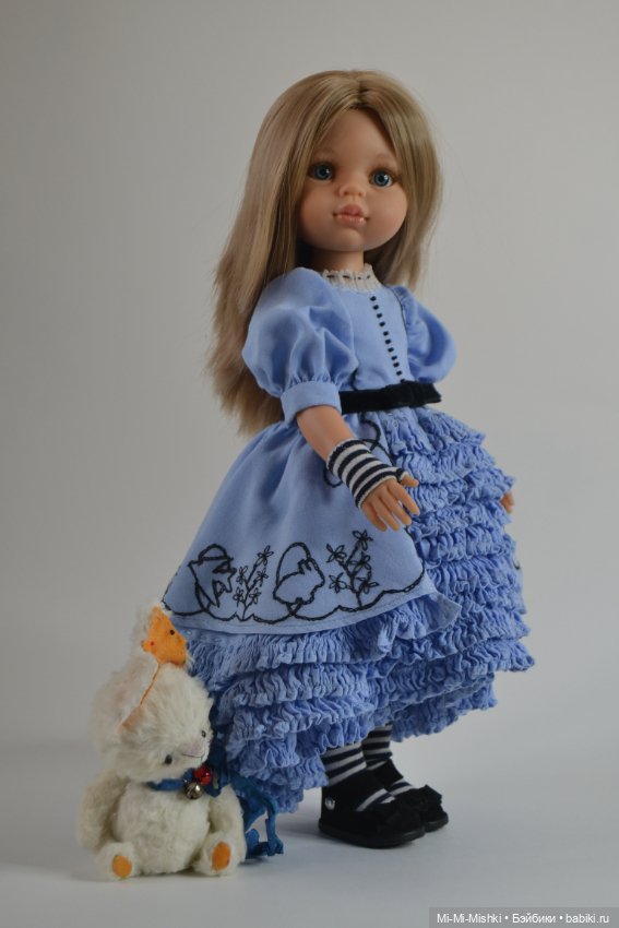 Комплект одежды "Алиса в стране чудес" на Paola Reina (фото 3)