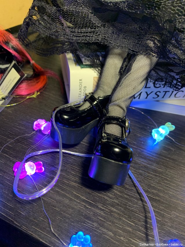 Ashton Drake Delilah noir (фото 4)