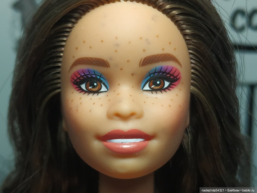 Барби Фашионистас 206 с веснушками и родинками нюд (2) (фото 7)