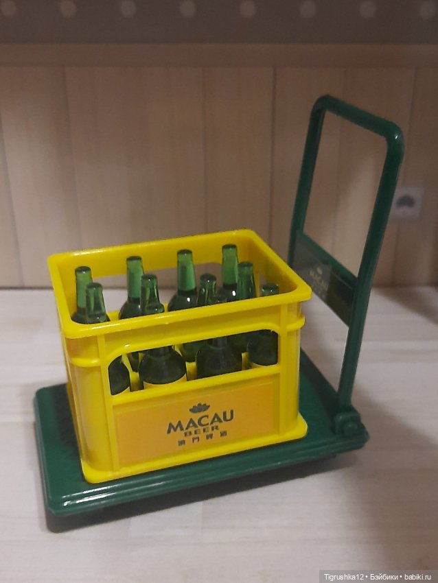 Ящик пива на тележке — Миниатюра для кукол