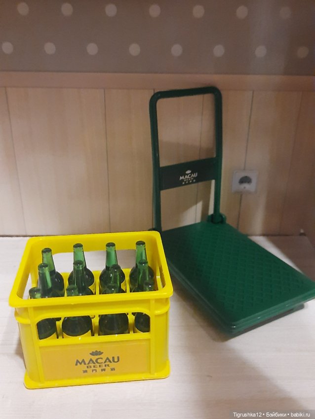 Ящик пива на тележке — Миниатюра для кукол (фото 2)