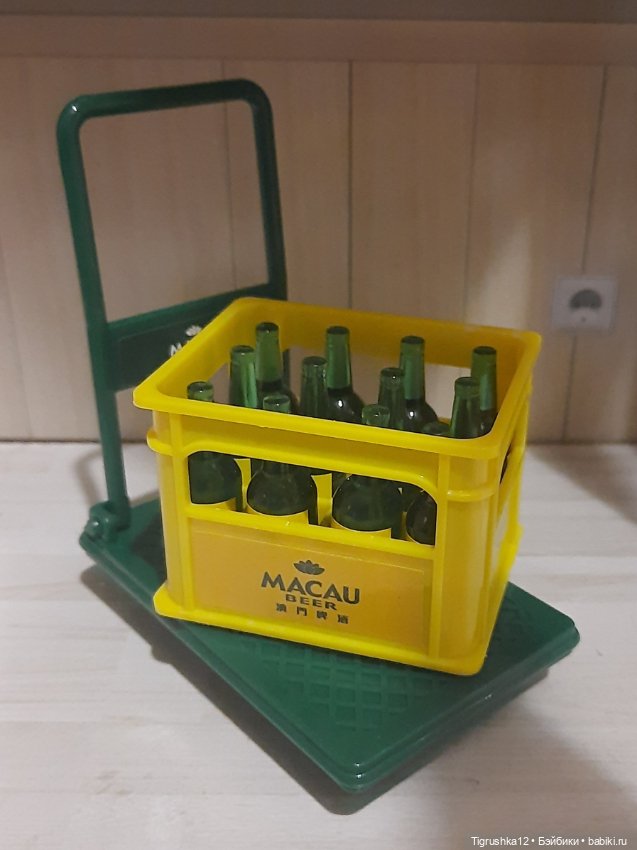 Ящик пива на тележке — Миниатюра для кукол (фото 6)