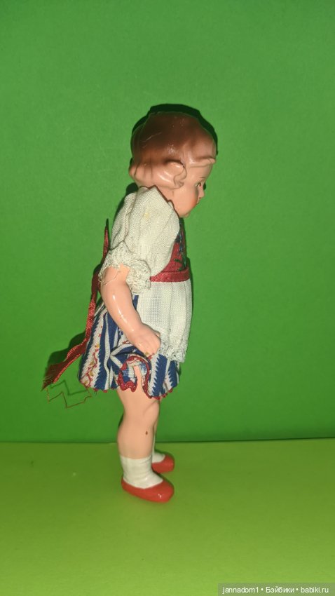 Очаровательная куколка-рельефка ECW-E. Christian Wittig, высота 18,5 см (фото 5)