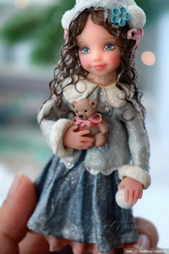Девочка с мишкой в ретро стиле. Ватная игрушка (фото 5)