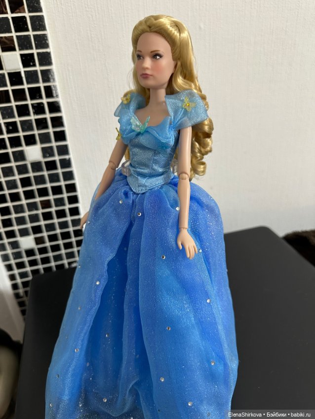 Золушка от Disney store, портретная Лили Джеймс (фото 4)