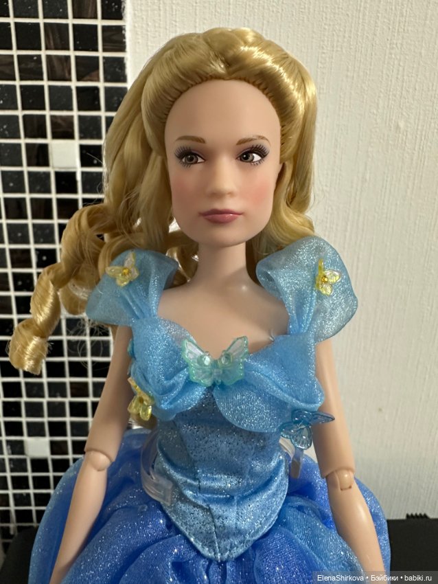 Золушка от Disney store, портретная Лили Джеймс (фото 2)