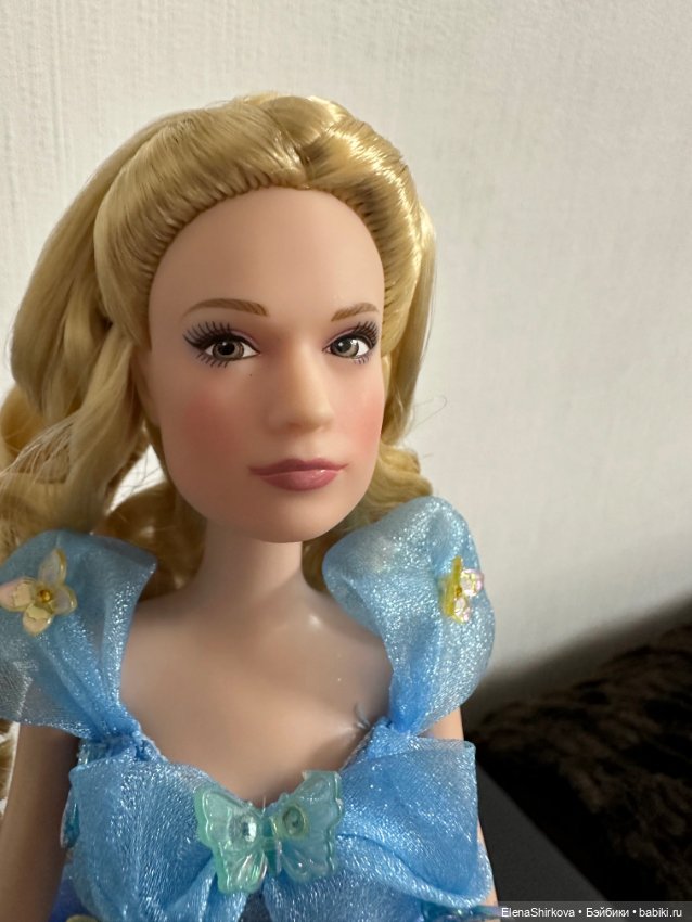 Золушка от Disney store, портретная Лили Джеймс