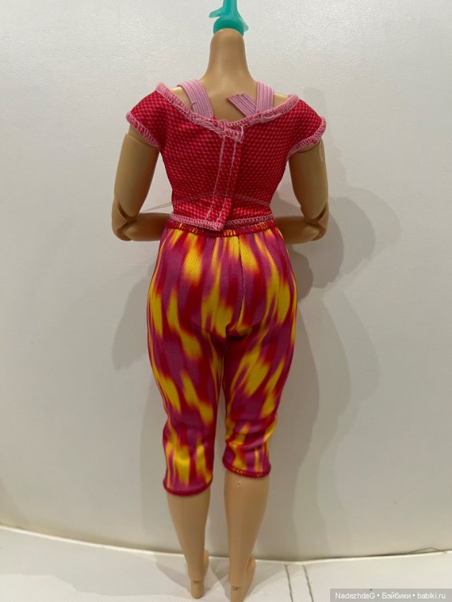 2 Тело Барби безграничные движения йога в аутфите (фото 5)