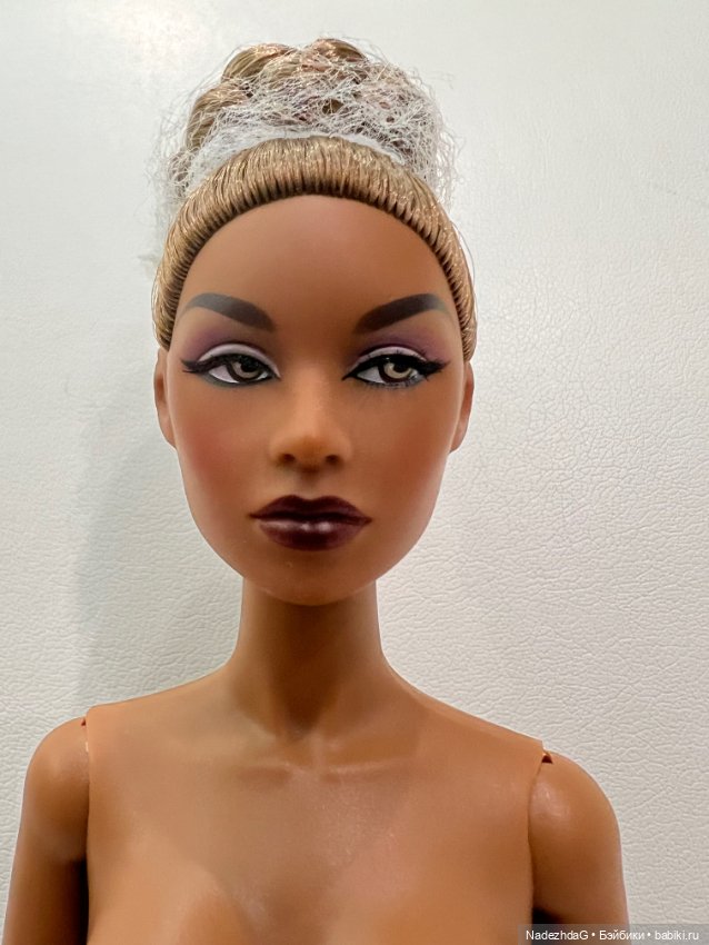 Lady Aurelia Grey Integrity 2023 год Нюд (фото 3)