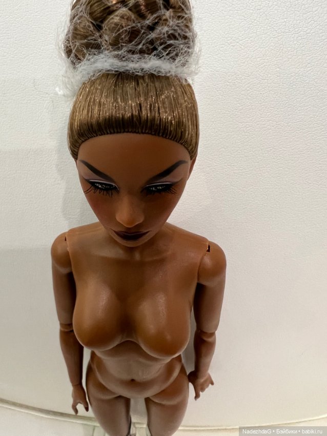 Lady Aurelia Grey Integrity 2023 год Нюд (фото 4)