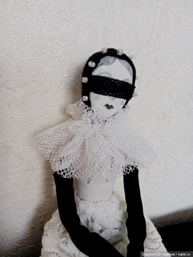 Загадочная дама в поиске любящих рук (фото 5)