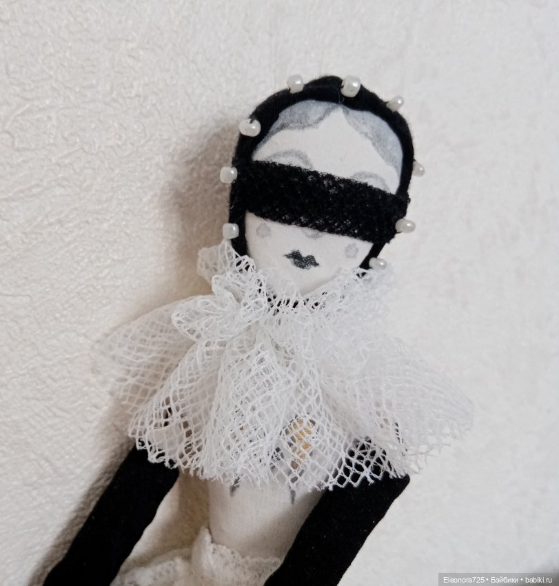 Загадочная дама в поиске любящих рук (фото 4)