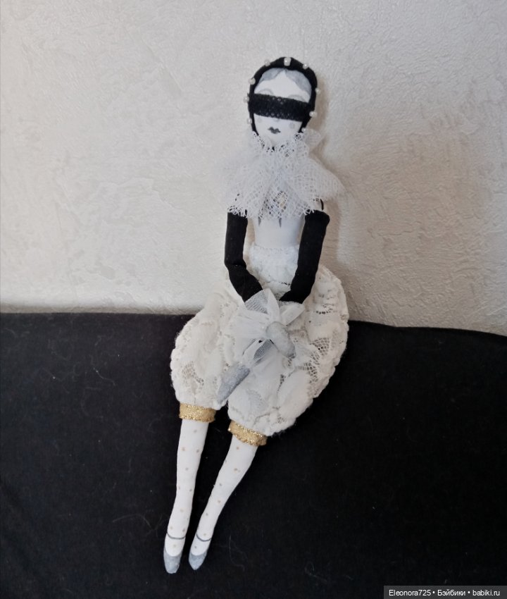 Загадочная дама в поиске любящих рук (фото 6)