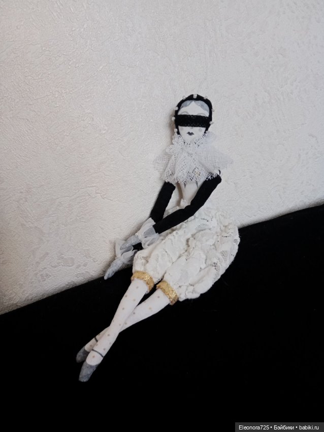 Загадочная дама в поиске любящих рук