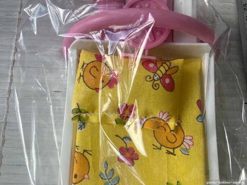 Кукольная кровать и тумбочка (фото 4)