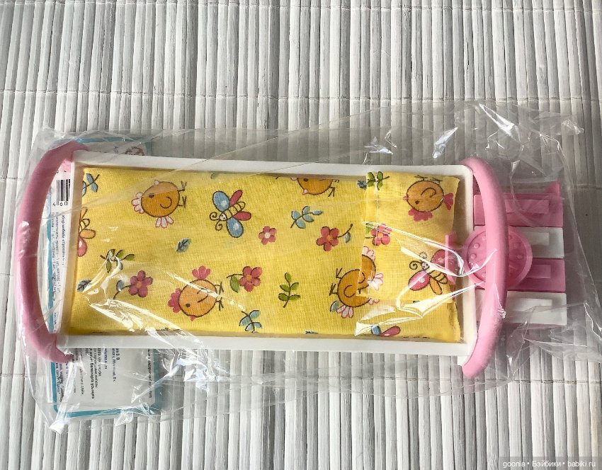 Кукольная кровать и тумбочка