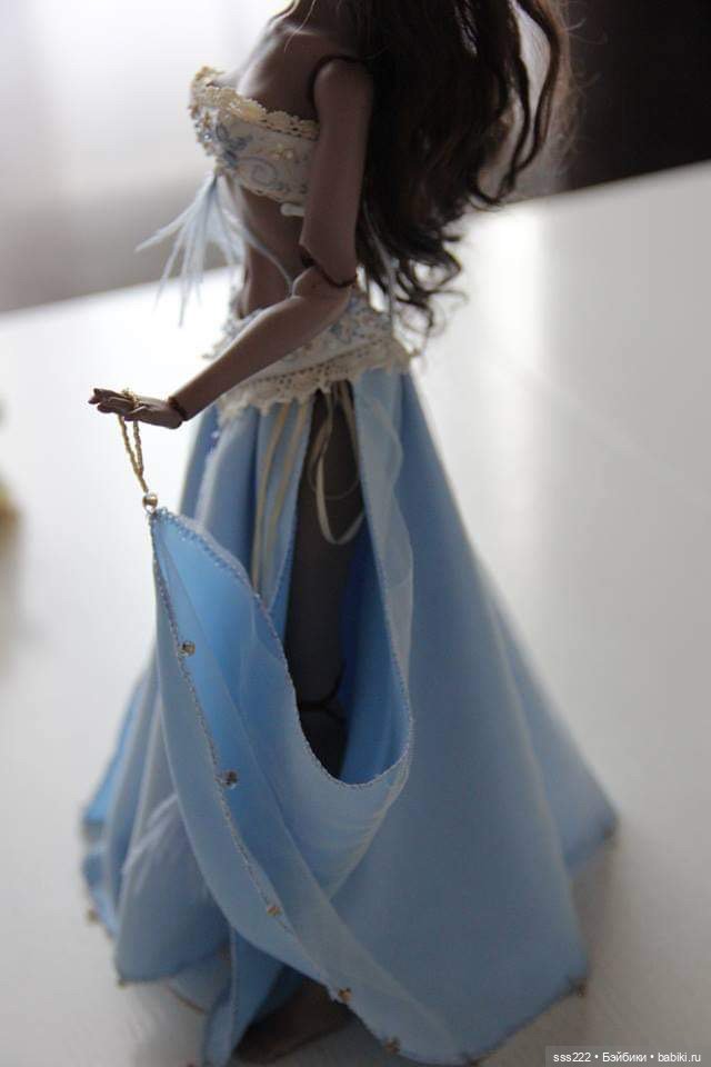 Красивый аутфит на кукол от Анастасии Шахматовой