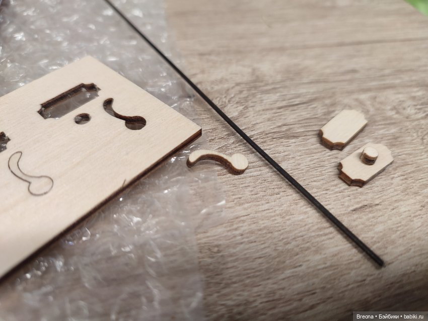 Шкаф книжный с дверцами — Кукольная мебель (фото 4)