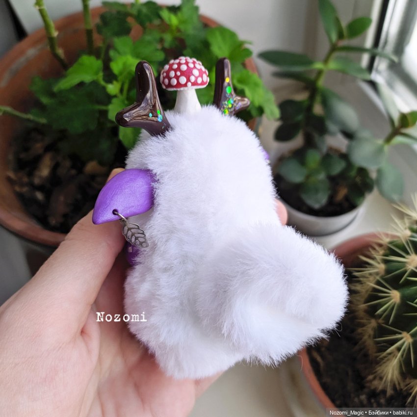 Дух снежного леса с волшебным мухоморчиком (фото 3)