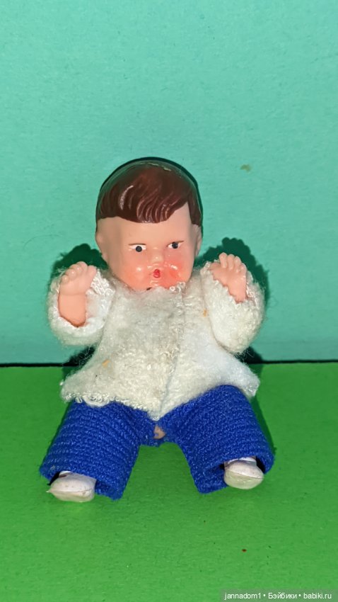 Резиновый пупсик Ari, родной аутфит, высота 7 см (фото 3)