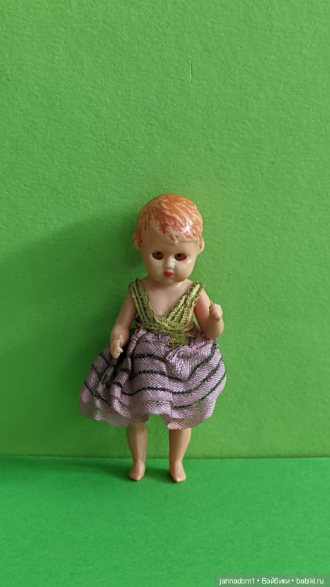 Куколка с рельефными волосами и спящими глазками, высота 7.5 см (фото 2)