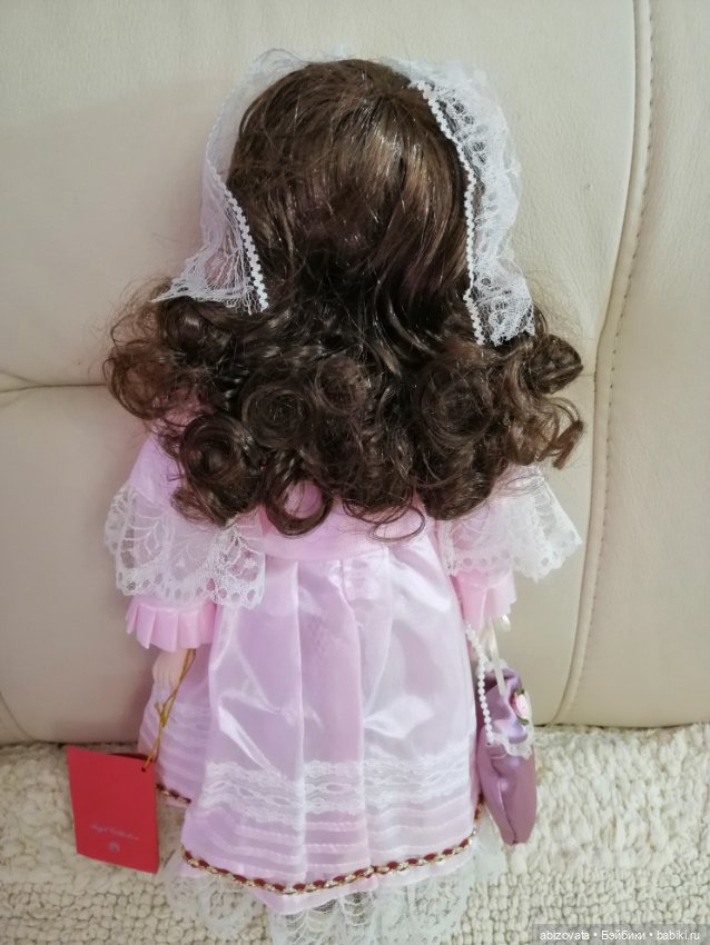 Коллекционная фарфоровая кукла Елена Angel Collection (фото 7)