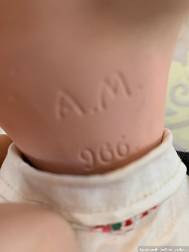 Armand Marseille 966 с флиртующими глазками в оригинальной одежде (фото 7)