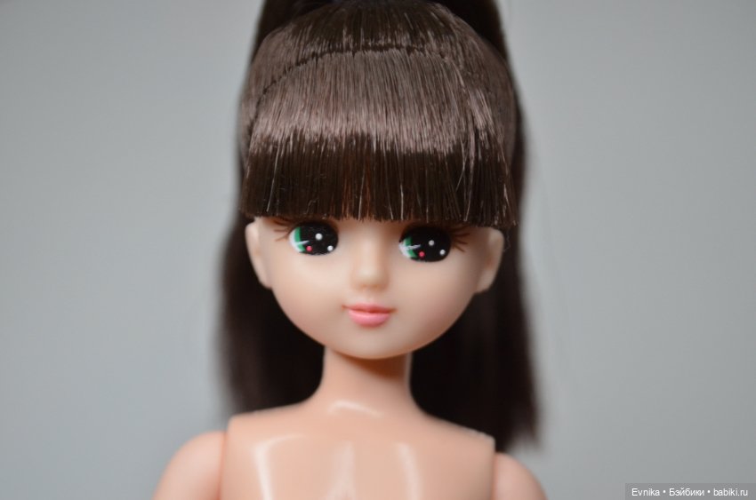 Прозрачная кукла. Поповы куклы пивит. Прозрачная кукла. Кукла в капсуле прозрачном. Куклы инопланетянки нови старс.