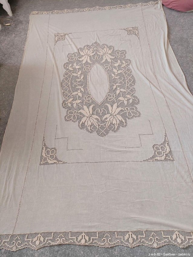 Антикварная филейная вышивка по сетке