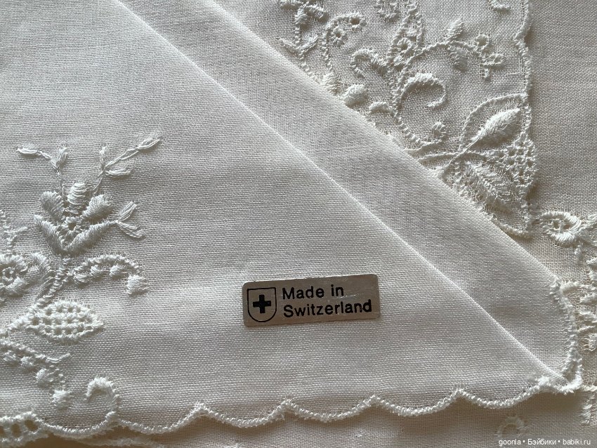 Набор винтажных платочков на скатерти (фото 2)