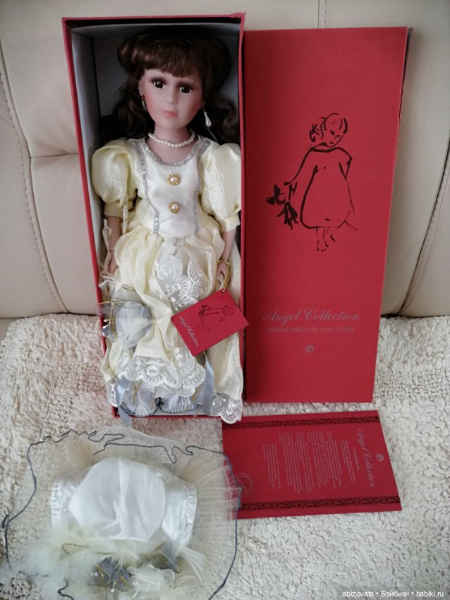 Фарфоровая кукла Нателла, 16. Angel Collection