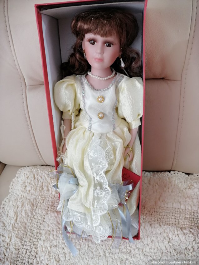 Фарфоровая кукла Нателла, 16. Angel Collection (фото 2)