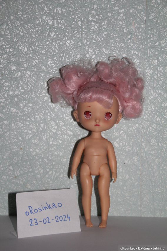 Продам куколку нюд Pinkneon с розовыми волосами