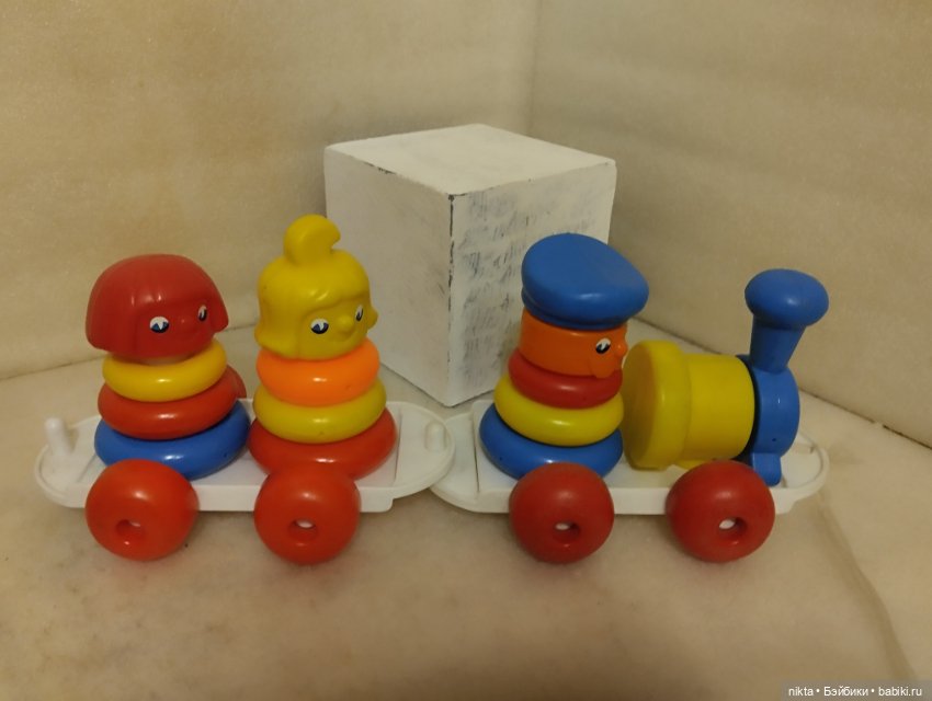 Игрушка каталка ГДР Пирамидка