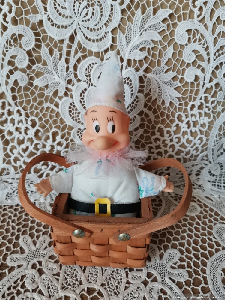 Гномик в корзинке — Аксессуары для кукол (фото 2)