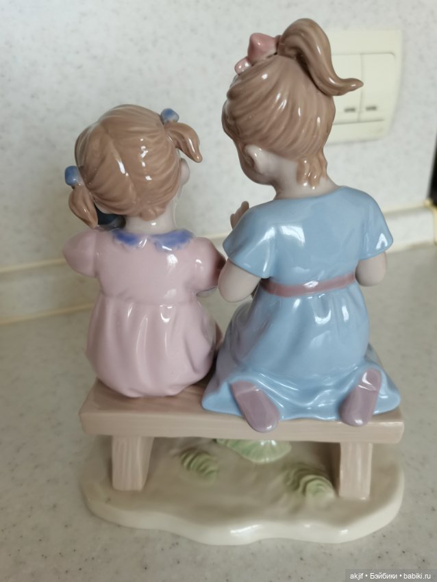 Две подружки — Статуэтки (фото 2)