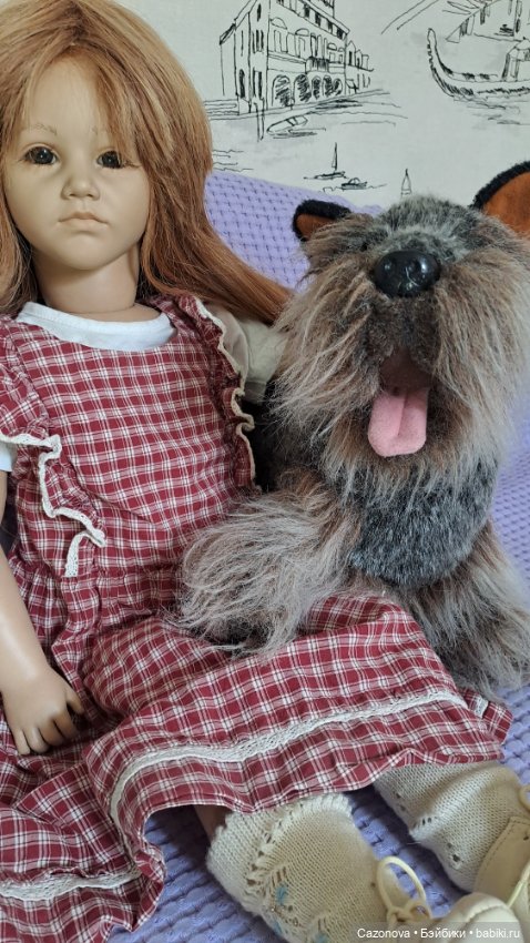 Коллекционная виниловая красавица со своим другом