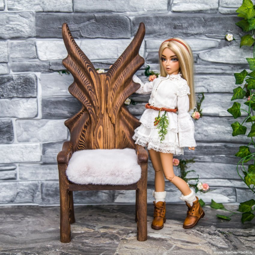 Трон для 1/4 - Ручная Работа (Древо, 2 подушки в комплекте)