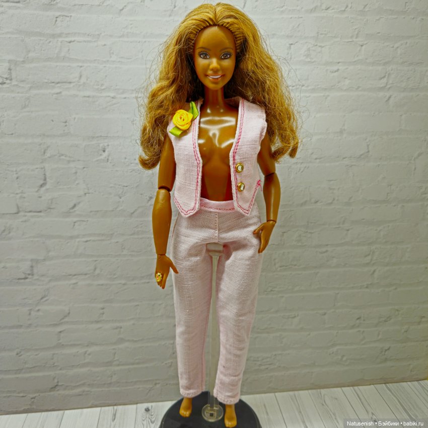 Розовый костюм для Барби Пышки (фото 5)
