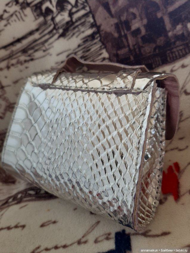 Наишекарнейшая Сумочка для кукол ростом 40см и выше