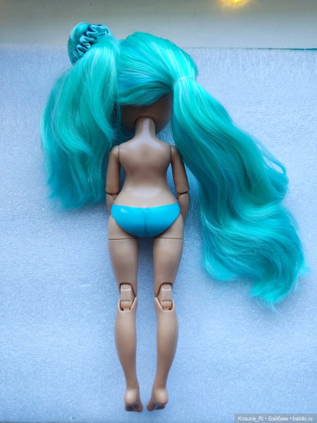 Rainbow High Blu Brooks стройняшка со сменными ножками (фото 2)