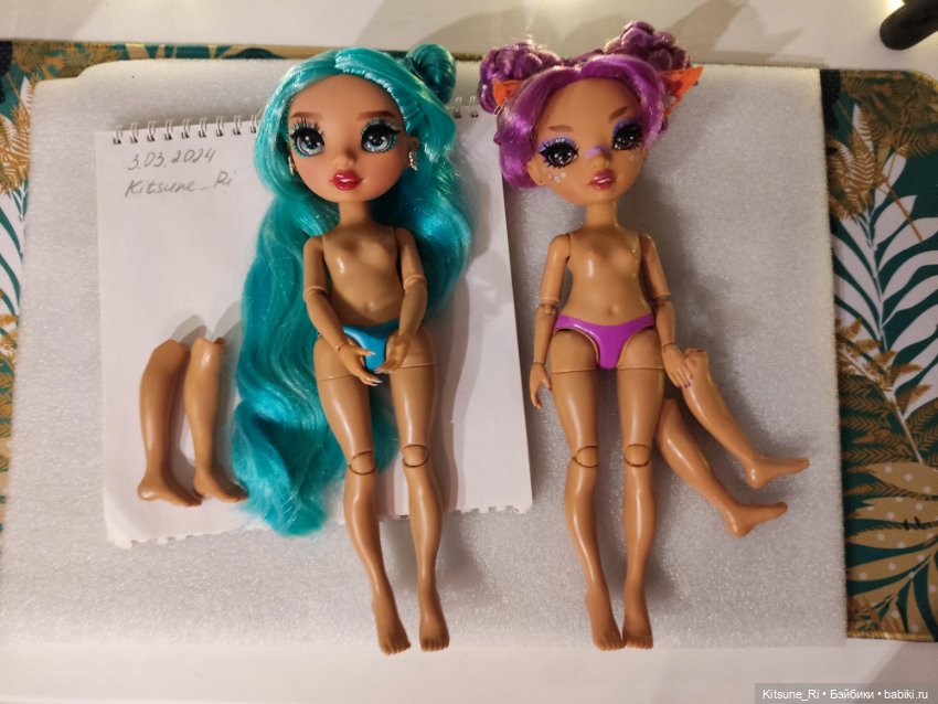 Rainbow High Blu Brooks стройняшка со сменными ножками (фото 7)