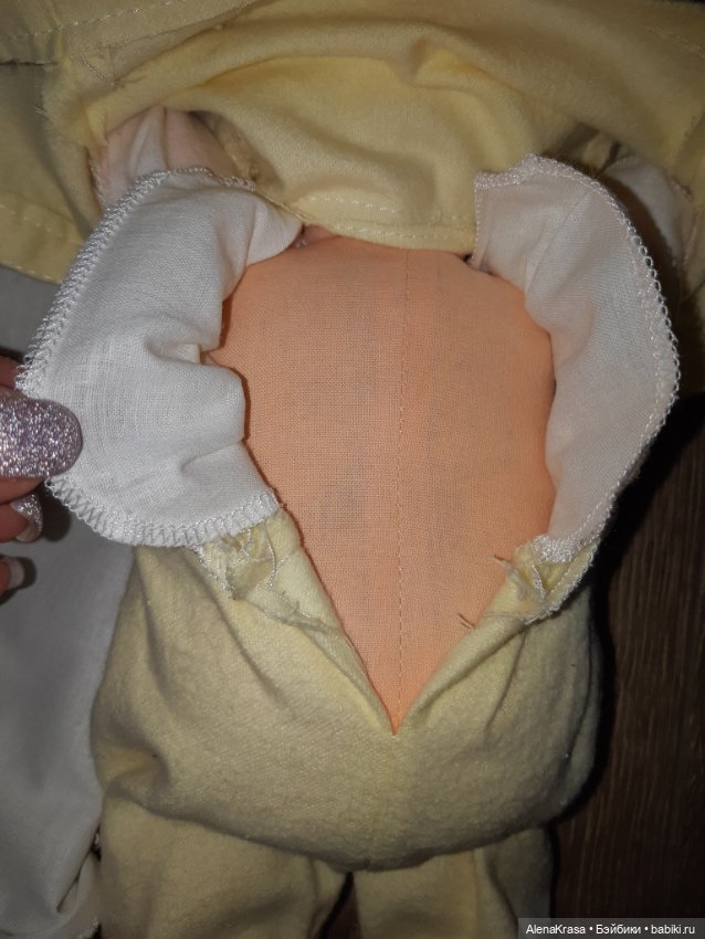 Кукла Тата с постельными принадлежностями (фото 3)