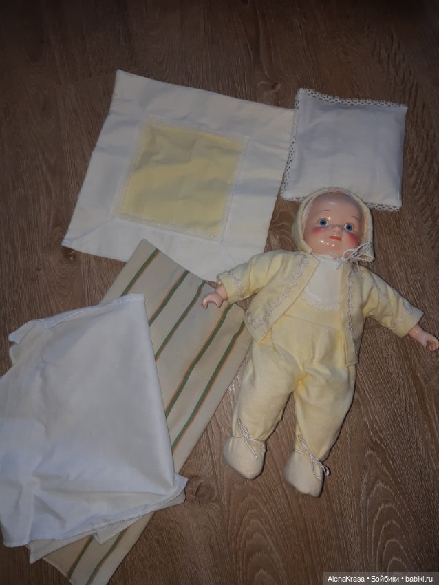 Кукла Тата с постельными принадлежностями (фото 2)