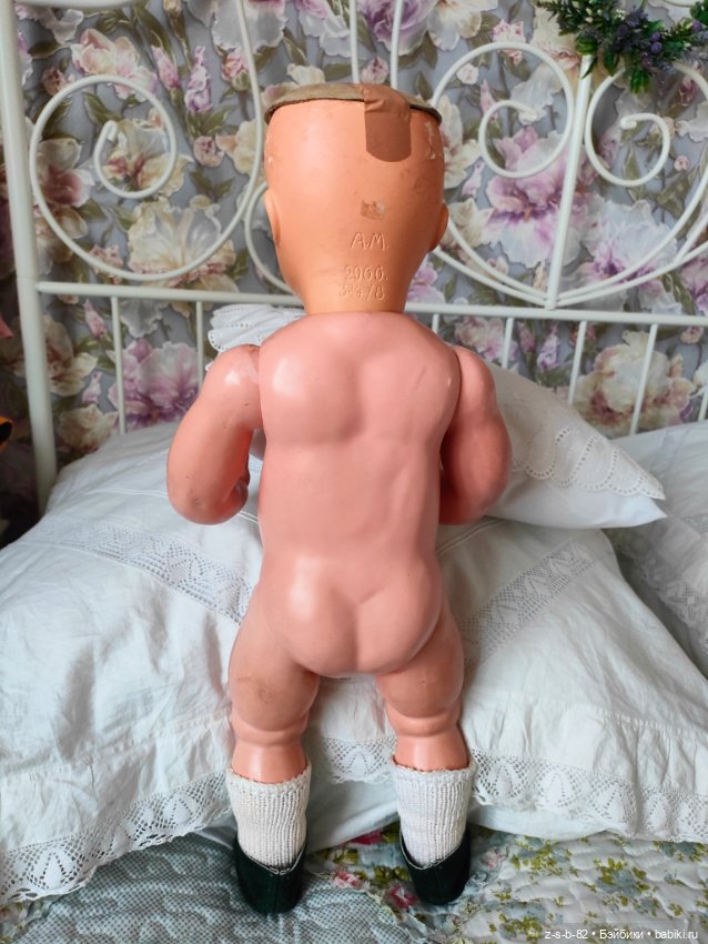 Красивая девочка Соннеберг (фото 9)