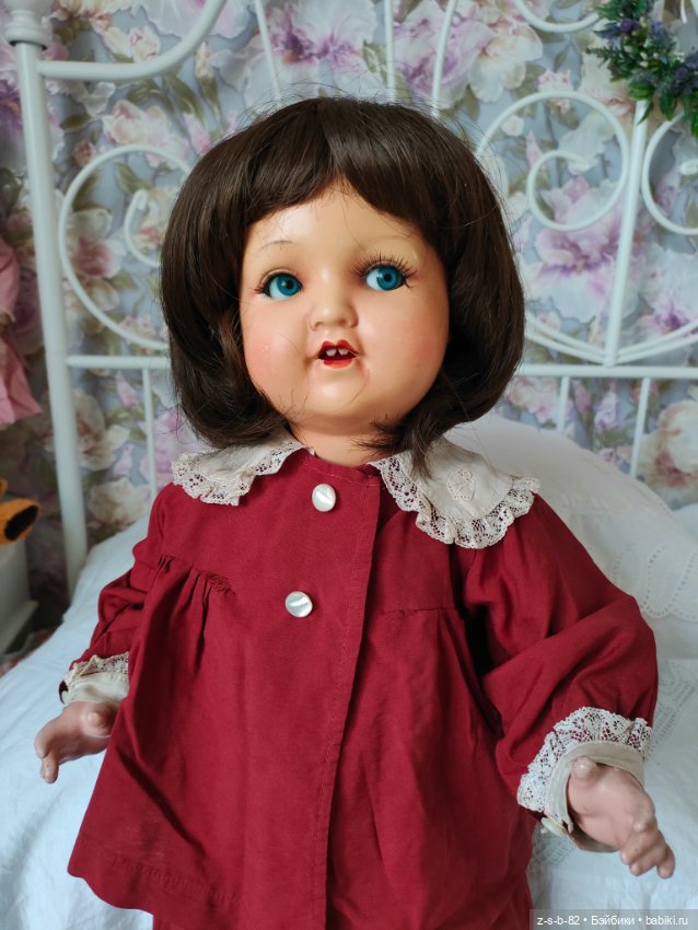 Красивая девочка Соннеберг (фото 3)