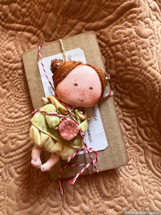 Авторская куколка-брошь — Авторские куклы (фото 3)