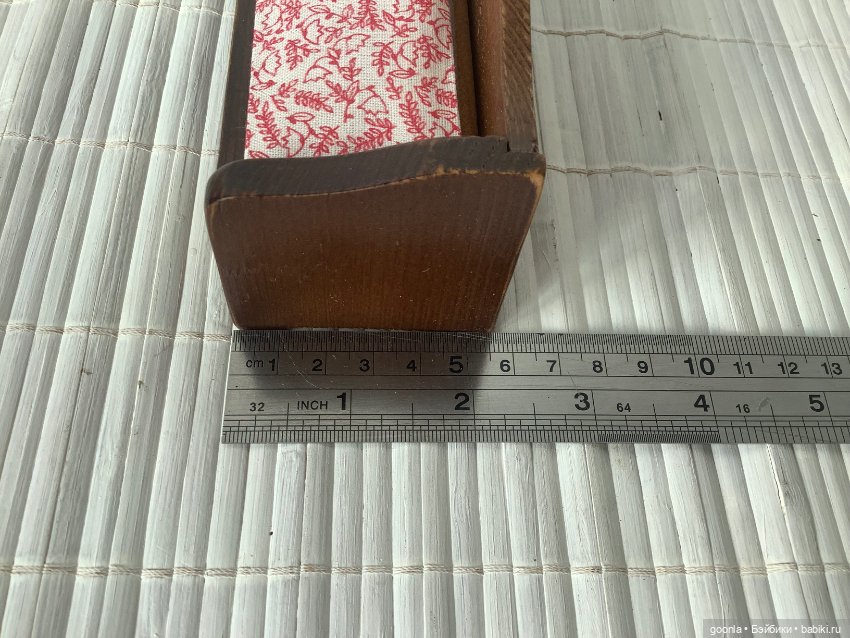 Диван-сундук 1/12 — Кукольная мебель (фото 10)