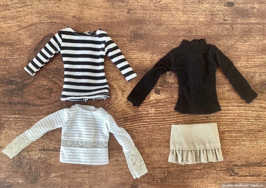 Одежда от разных кукол формата барби