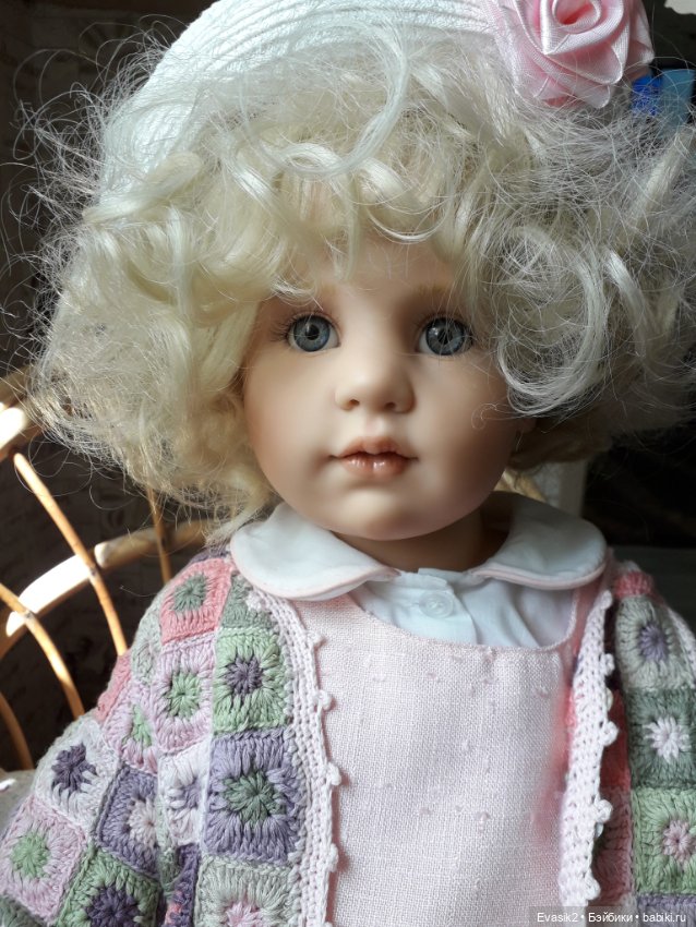 Коллекционная кукла из резин (фото 3)